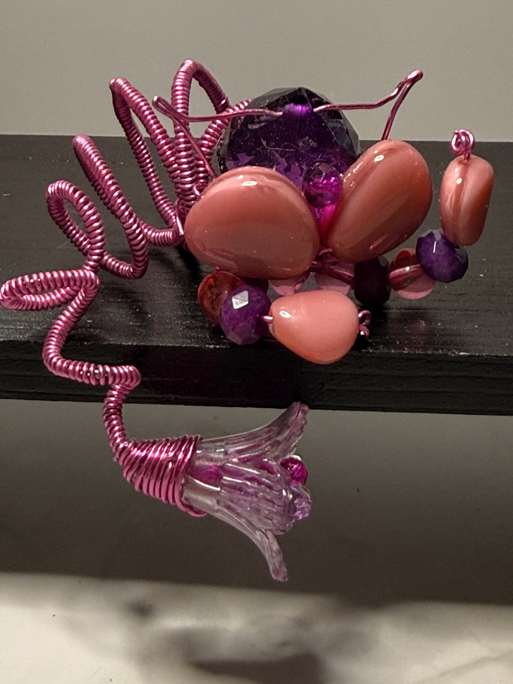 “Unraveling cat” Crab in Wonderland Series