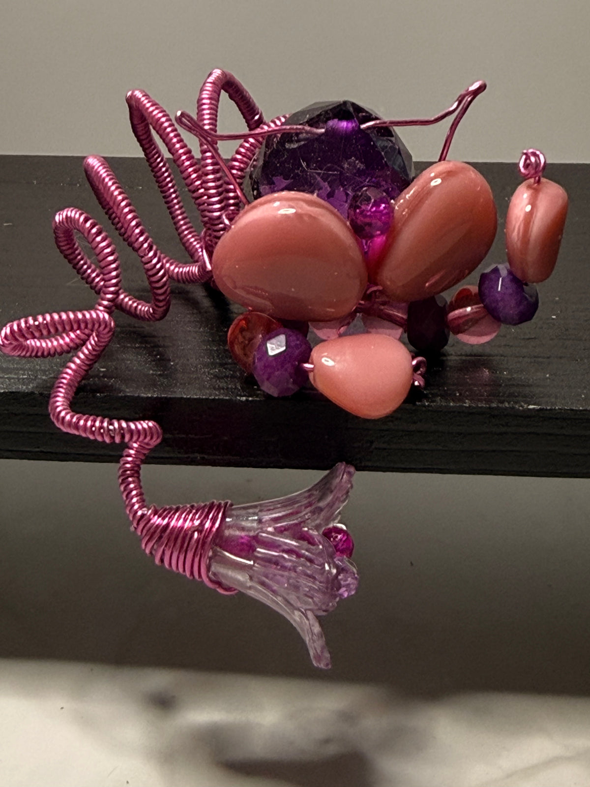 “Unraveling cat” Crab in Wonderland Series